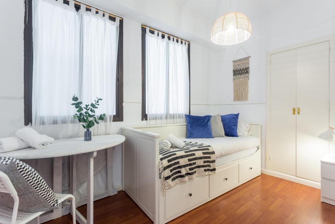 Lodging Apartments Illa Diagonal Barcelona Buitenkant foto